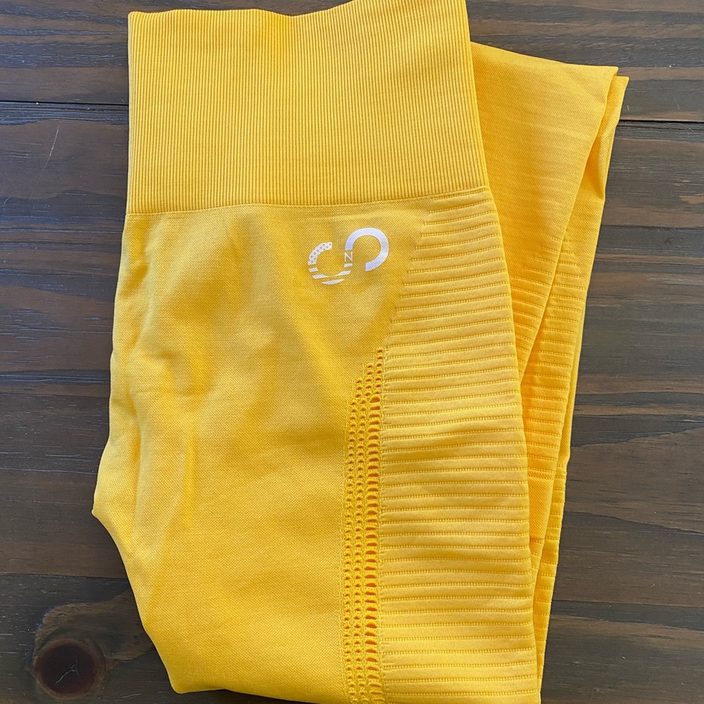 Curves N’ Combatboots  sz L seamless leggings